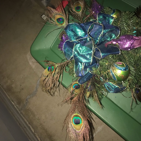 Peacock wreath - Picture 2 of 3